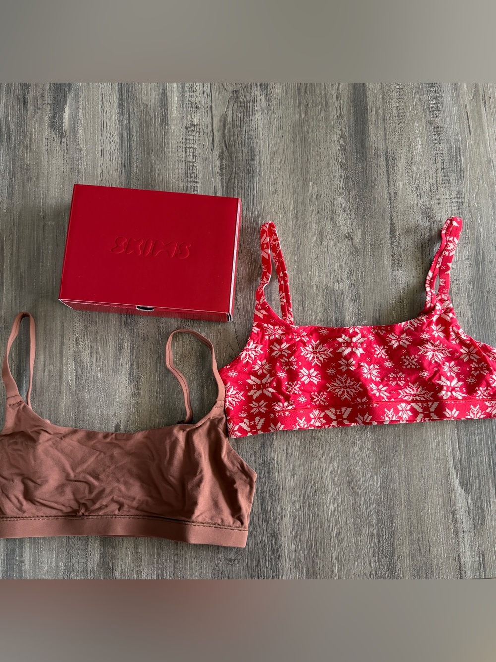 New Skims Bralettes M